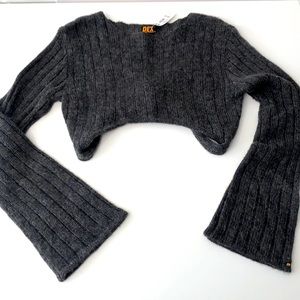 Gray long sleeve sweater crop top Size L